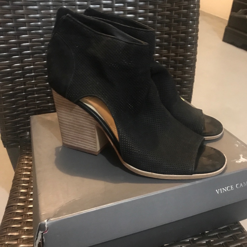 Vince Camuto ladies shoes